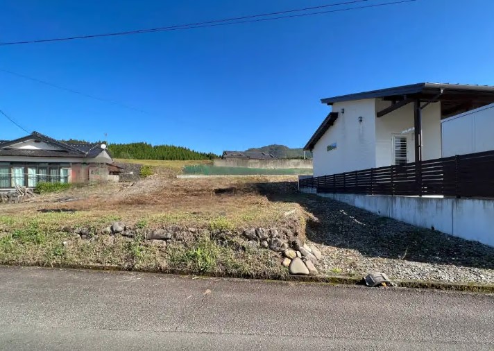  宮崎県日向市東郷町山陰字年ノ神辛389-3（西側）